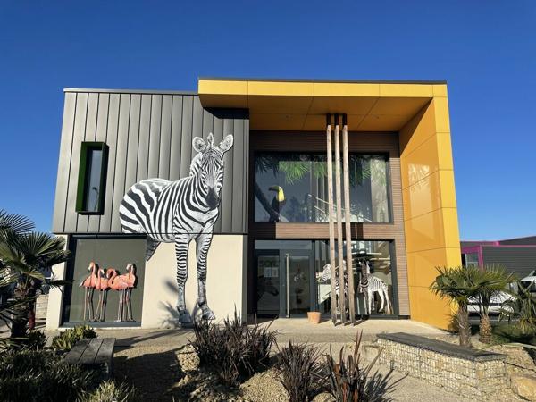 LOCATION BUREAUX AVEC PARKINGS PROCHE CENTRE VILLE NIORT 165m2 FACILE D'ACCES