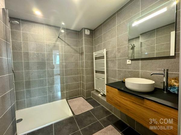 3%COM Très bel attique avec 3 chambres - terrasse- garage - cave Mommenheim (67670)