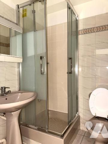 LA VARENNE SAINT-HILAIRE – STUDIO AVEC GRANDE TERRASSE SUR JARDIN – CALME ET LUMINEUX