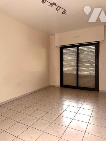 LA VARENNE SAINT-HILAIRE – STUDIO AVEC GRANDE TERRASSE SUR JARDIN – CALME ET LUMINEUX