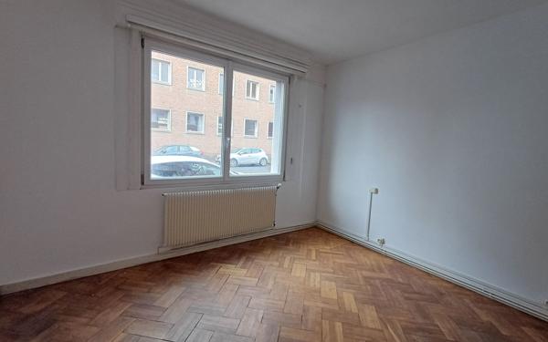 Appartement à louer    2 pièces • 64 m2 Hazebrouck