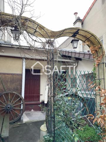 Maison à rénover 12 mn à pied RER commerces écoles