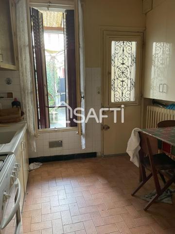 Maison à rénover 12 mn à pied RER commerces écoles