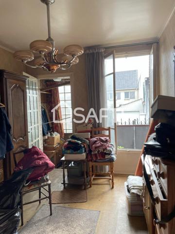 Maison à rénover 12 mn à pied RER commerces écoles