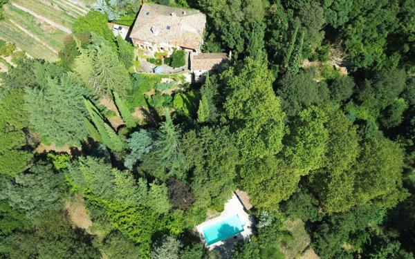 Maison à vendre    9 pièces •  Joyeuse