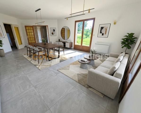 Vente
                Maison135 m² - 5 Pièces -
                    MONTECH (82700)
