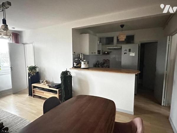 VIEUX LILLE - T3  56 M² - DERNIER ETAGE