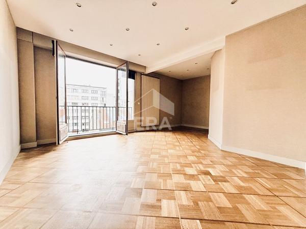 Dernier étage, 2 pièces avec balcon et parking - Paris 12ème