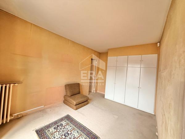 Dernier étage, 2 pièces avec balcon et parking - Paris 12ème