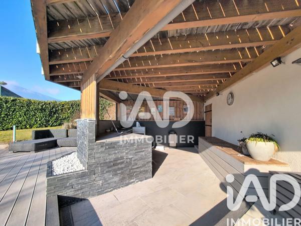 Maison à vendre 6 pièces 208 m² Doussard