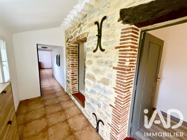 Maison à vendre 5 pièces 140 m² Saint-Julien-les-Rosiers