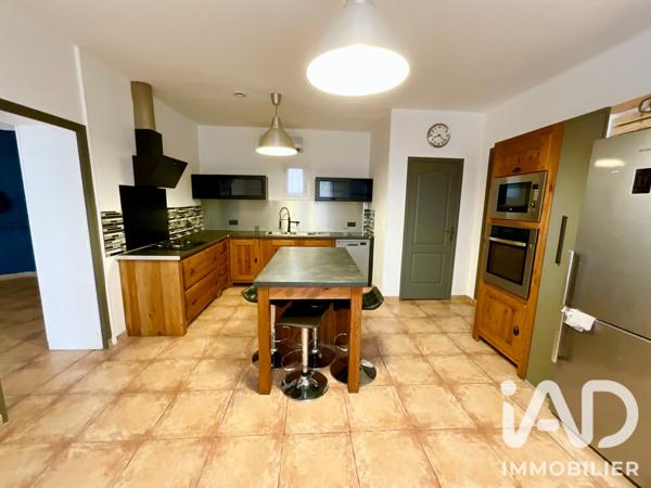 Maison à vendre 5 pièces 140 m² Saint-Julien-les-Rosiers