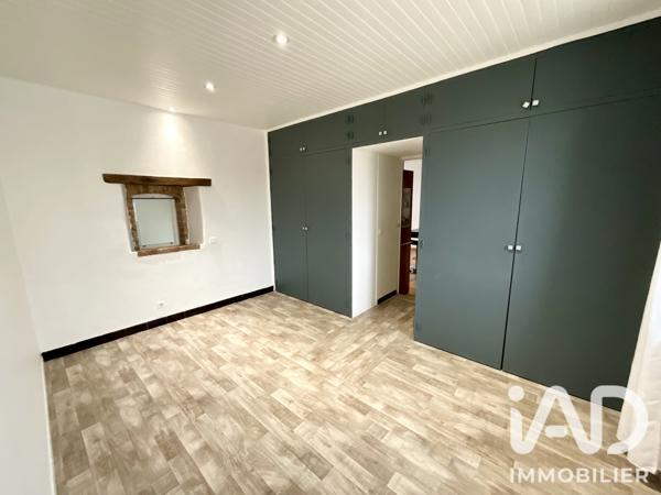 Maison à vendre 5 pièces 140 m² Saint-Julien-les-Rosiers
