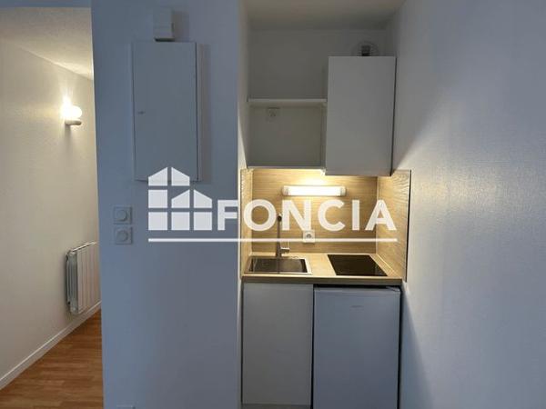 Location Studio 22.7 m² - 8 ALLEE DU PARC DE KERIZEL Vannes 56000