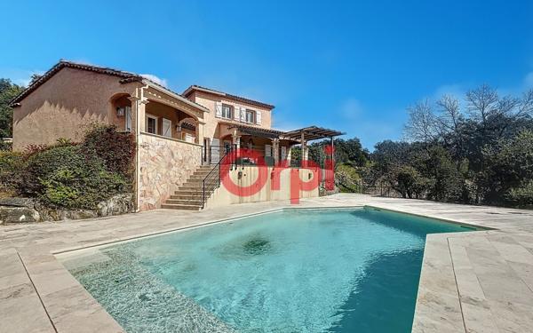 Maison à vendre    5 pièces •  Le Plan-de-la-Tour