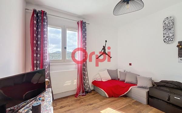 Maison à vendre    5 pièces •  Le Plan-de-la-Tour