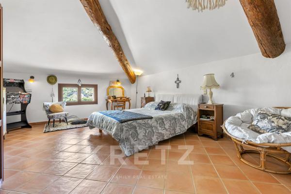 Exclusivité Pierrevert aux portes du Luberon, à 5min du golf.