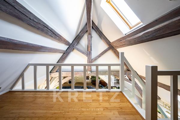 Dijon centre-ville. Appartement de caractère en duplex dans Hôtel particulier classé aux Monuments H