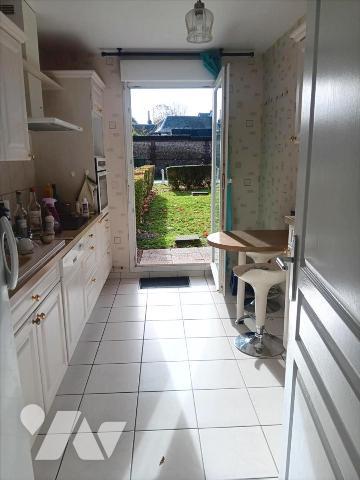 CENTRE VILLE APPARTEMENT F3 AVEC JARDIN PRIVATIF