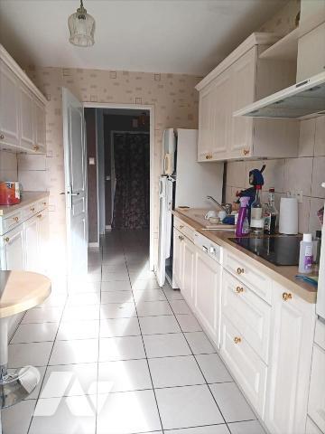 CENTRE VILLE APPARTEMENT F3 AVEC JARDIN PRIVATIF