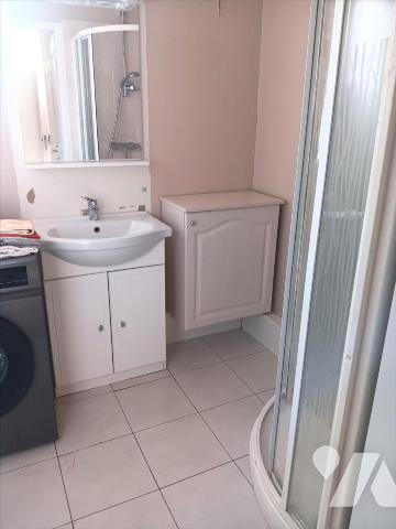 CENTRE VILLE APPARTEMENT F3 AVEC JARDIN PRIVATIF