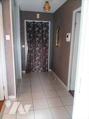 CENTRE VILLE APPARTEMENT F3 AVEC JARDIN PRIVATIF