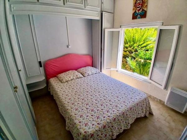 Bas de villa familial, 2 appartements Tourrette Levens 5 pièces 120 m2, terrain 2600m2