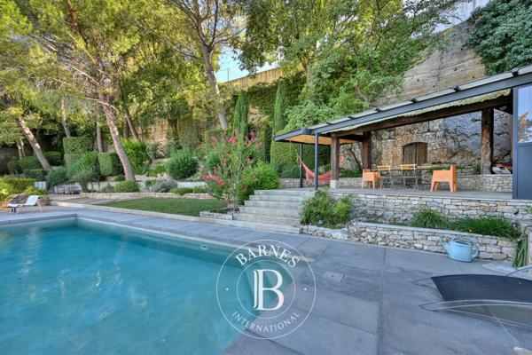 Nîmes, Maison 3 Chambres -  245 m² à vendre