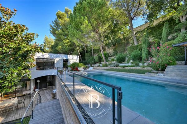 Nîmes, Maison 3 Chambres -  245 m² à vendre