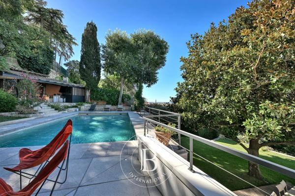 Nîmes, Maison 3 Chambres -  245 m² à vendre