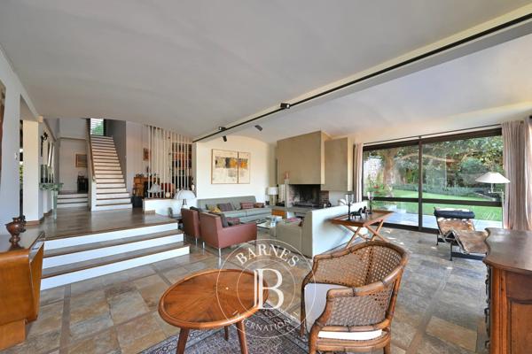 Nîmes, Maison 3 Chambres -  245 m² à vendre
