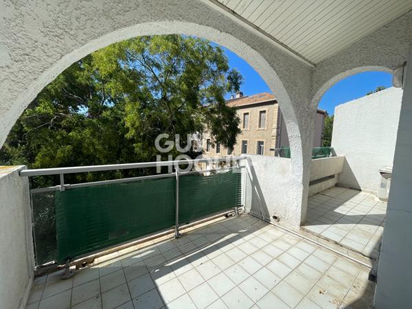 Appartement 3 pièces avec place de parking- Halles centre ville