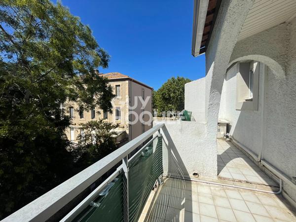 Appartement 3 pièces avec place de parking- Halles centre ville