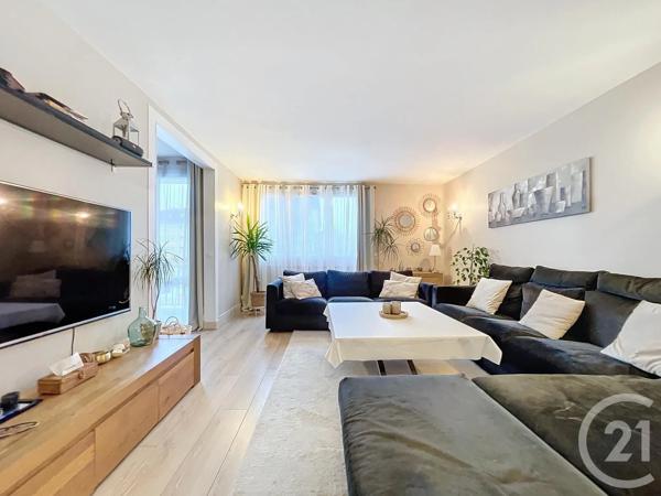 Appartement F3 à vendre  3 pièces - 85,86 m 2   COMPIEGNE  - 60