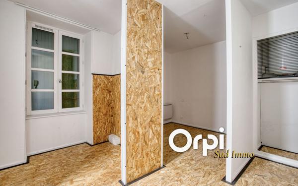 Immeuble à vendre    4 pièces •  Privas