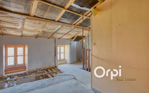 Immeuble à vendre    4 pièces •  Privas