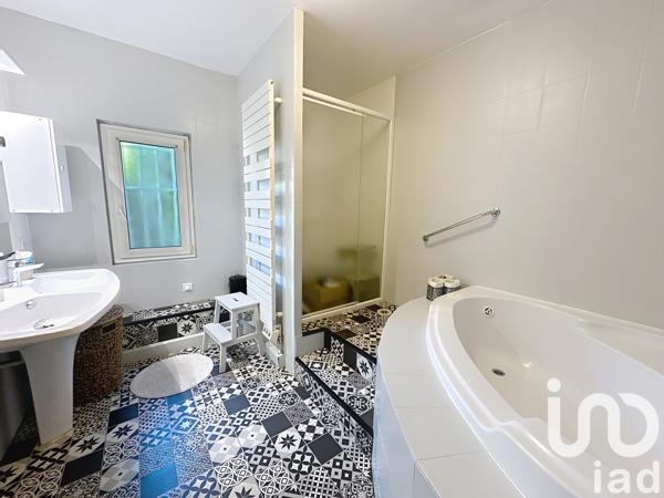 Maison à vendre 5 pièces 161 m² Roquefort-la-Bédoule