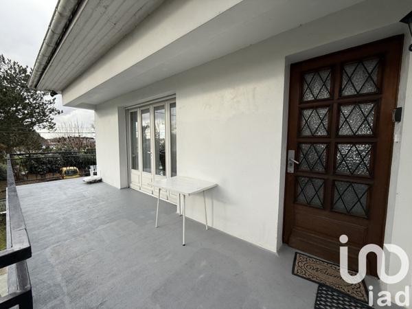 Maison traditionnelle 7 pièces de 151 m² à Jonzac (17500)