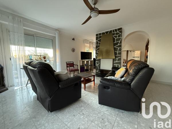 Maison traditionnelle 7 pièces de 151 m² à Jonzac (17500)