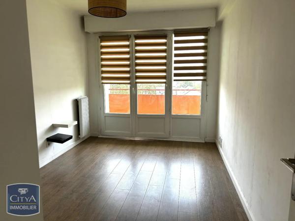 Appartement à louer 3 pièces 62.23m² Saint-Brieuc (22000)