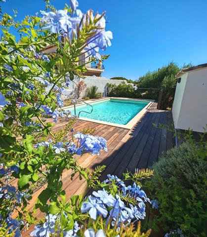 Roquebrune-sur-Argens (83380) Issambres aperçu mer , bel appartement en rez-de-jardin de 100m² rénové avec terrain 400 m²