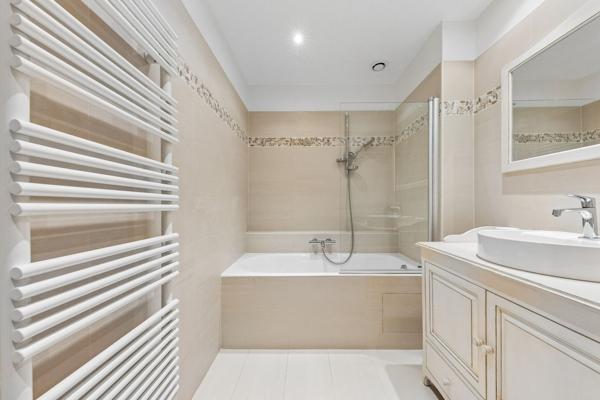 Vente Hôtel particulier Paris 16 8 Pièces 450 m²
