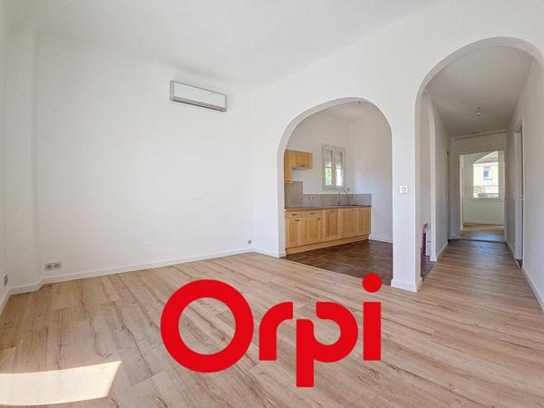 Appartement à vendre    3 pièces • 78 m2 Bandol