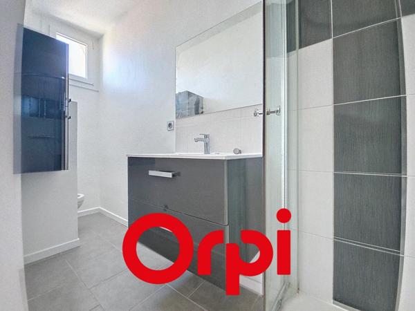 Appartement à vendre    3 pièces • 78 m2 Bandol