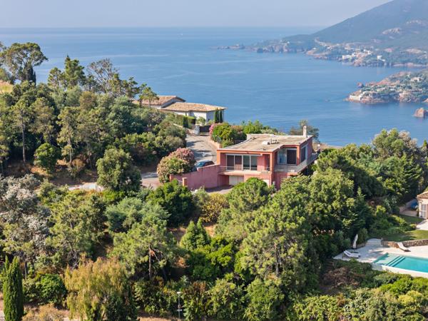 Vente Maison contemporaine Théoule-sur-Mer 7 Pièces 150 m²