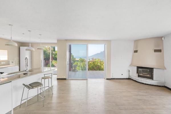 Vente Maison contemporaine Théoule-sur-Mer 7 Pièces 150 m²