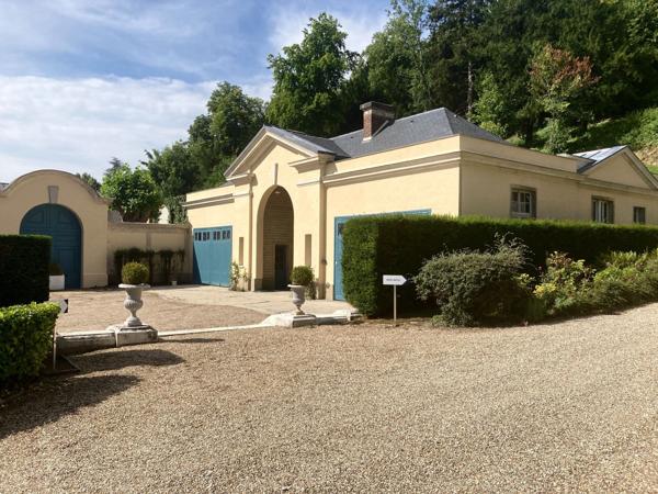 Vente Château Saint-Pierre-du-Vauvray 18 Pièces 900 m²