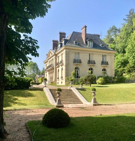Vente Château Saint-Pierre-du-Vauvray 18 Pièces 900 m²