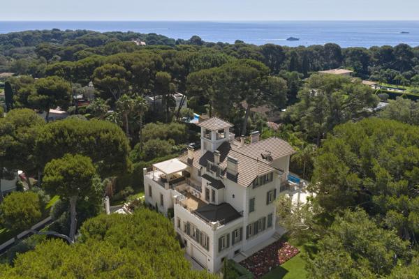 Vente Hôtel particulier Cap D'Antibes 11 Pièces 631 m²