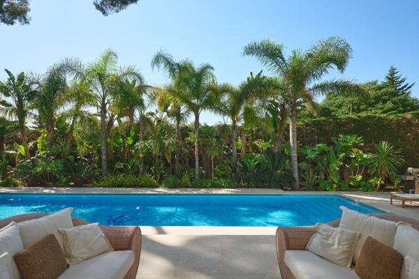 Vente Hôtel particulier Cap D'Antibes 11 Pièces 631 m²